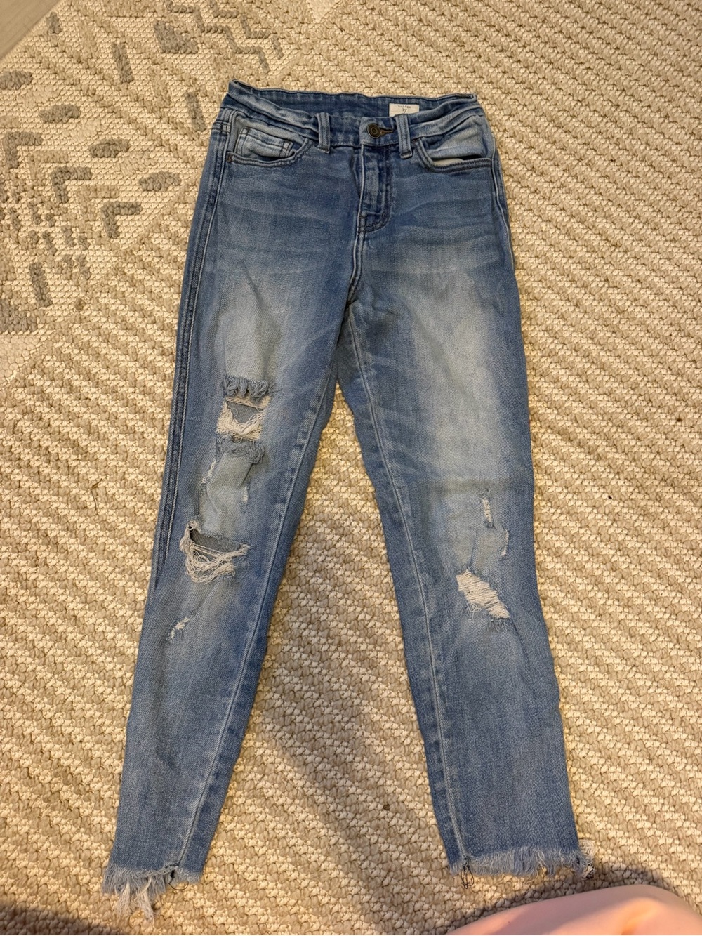 Light Blue Distressed Skinny Jeans with Frayed Hem